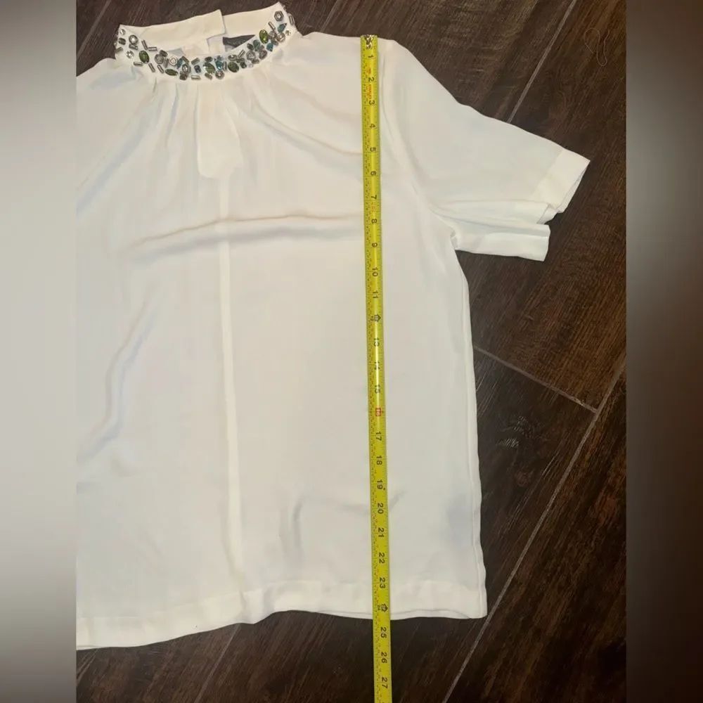 Vince Camuto White Blouse w/ Jeweled Embellished Collar Women’s Size M EUC - Picture 8 of 12